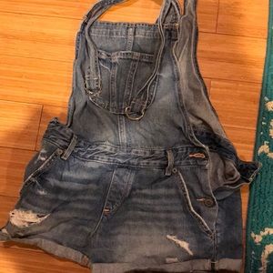Hollister short overall
